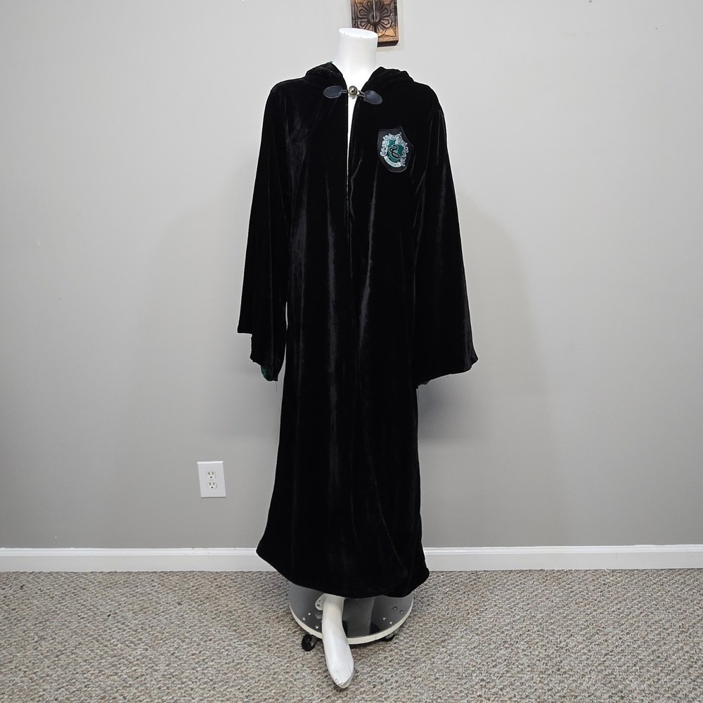 Harry Potter Slytherin Robe Adult OS Black Velvet Hooded Cloak Wizarding World